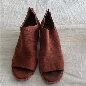 SOFFT Chic Brown Peep Toe Ankle Boots
